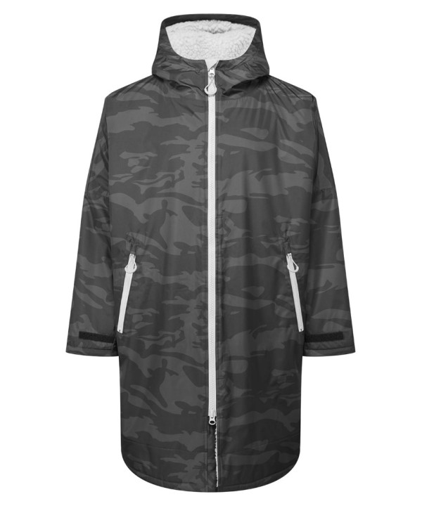 All-seasons waterproof changing robe
