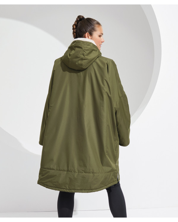 All-seasons waterproof changing robe All-seasons waterproof changing robe